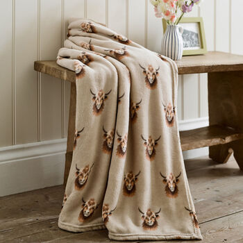 Cozy Highland Cow Supersoft Comfort Throw 240 Gsm, 2 of 3