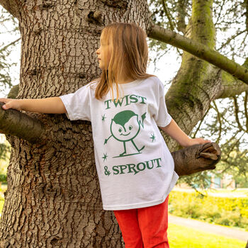 Twist And Sprout Girls' Christmas T Shirt, 4 of 4