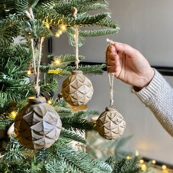 Wooden Scalloped Bauble Set, 3 of 7