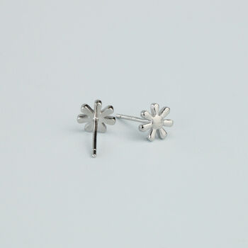Sterling Silver Simple Daisy Flower Stud Earrings, 3 of 5