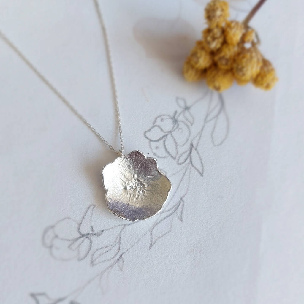 Small 2025 rose necklace