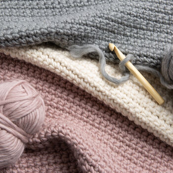 Hannahs Blanket Crochet Kit | Beginners, 7 of 8