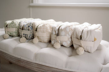 Quilted Washbag Gingham Beige, 2 of 4