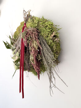 Dried Moss Wreath With Swag, 4 of 4