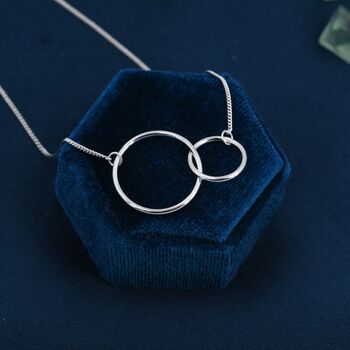 Sterling Silver Linked Interlinking Circle Pendant Necklace, 3 of 12