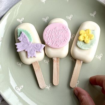 Personalised Mother's Day Trio Of Cakesicles, 7 of 8
