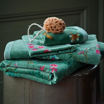 Les Fleurs Green Towel, 2 of 2