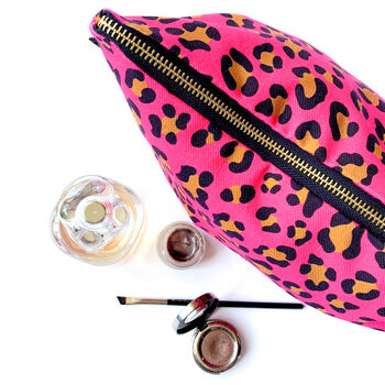 Makeup And Cosmetic Bag Gift Set Hot Pink Leopard Print, 8 of 12