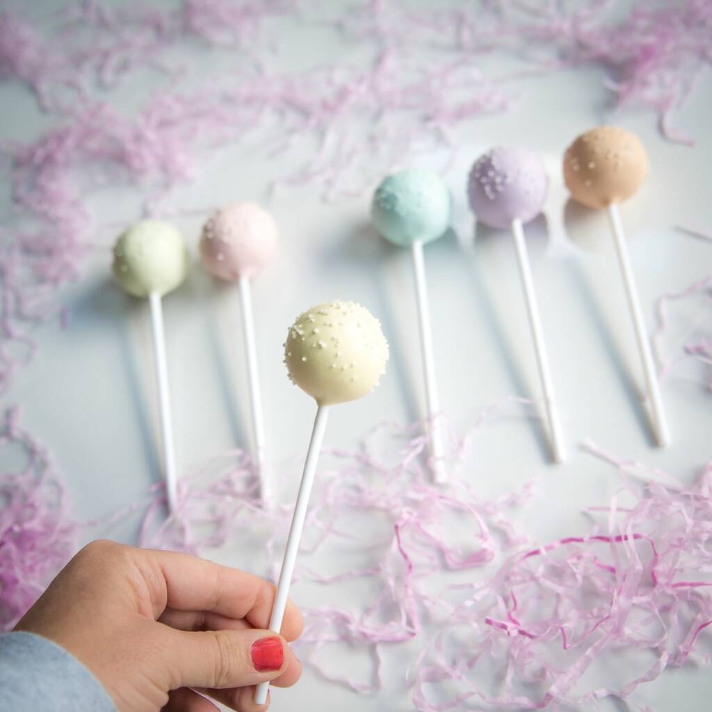 The Most Adorable Valentines Day Oreo Cake Pops