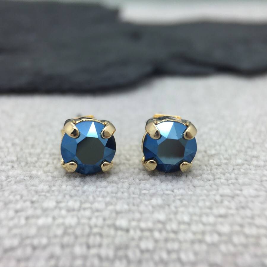 small stud earrings made with swarovski crystals by iscah and mimi ...