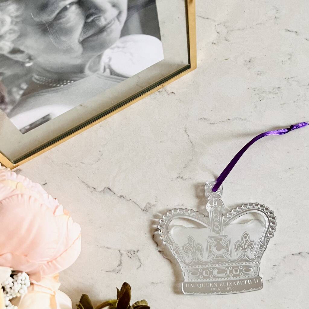 Queen Elizabeth Ii 1926 2022 Crown Memorial Keepsake By Design by Eleven