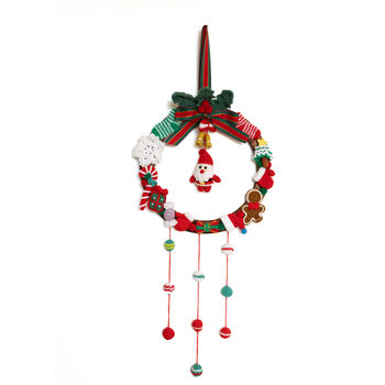 Delightfully Festive Crochet Wreaths, 2 of 5