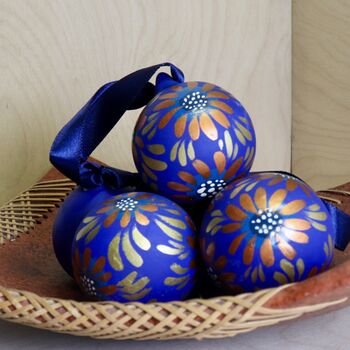 Ceramic Bauble Handpainted Gold And Bronze Daisies, 6 of 6