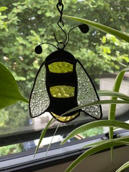 Bee Your Own Queen Cute Stained Glass Bee Friends Gift, 6 of 7