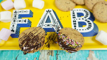 Mini Kit Vegan S'mores, 2 of 5