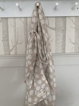 Scallop Large Swaddle Muslin, 3 of 9