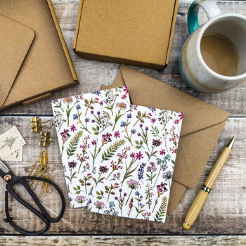 10 X Ditsy Floral Notecards, 5 of 7