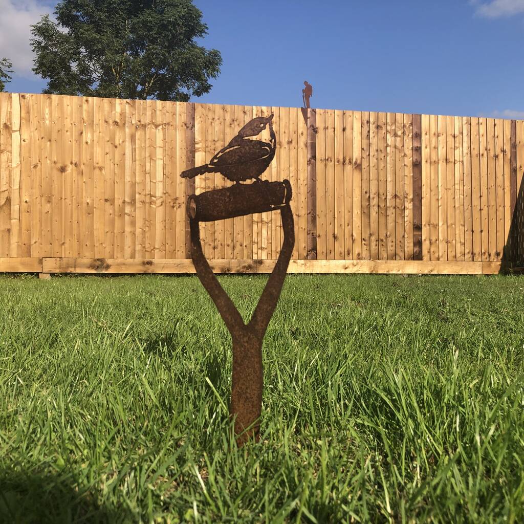 Robin On Spade Rusty Metal Garden, Metal Garden Ornaments Birds