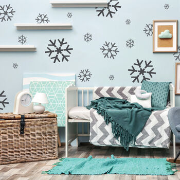 Reusable Stencils Five Pcs Snowflakes With Brushes, 3 of 5