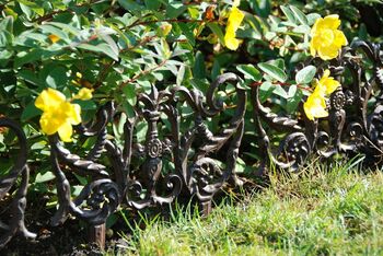 Ornate Cast Iron Garden Lawn Edging Panel 31 X 30cm, 5 of 6