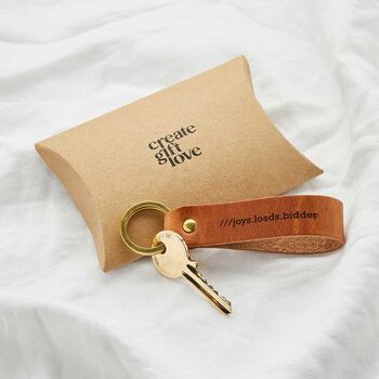 Personalised What3words Leather Keyring, 3 of 4