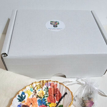 Floral Artist Shell Trinket Dish Bowl: Winter Bouquet, 6 of 7