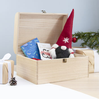 Personalised Christmas Eve Chest With Mistletoe Wreath, 4 of 12