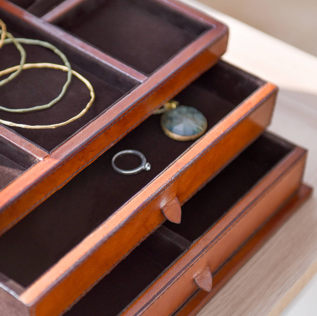 ladies personalised leather jewellery box large by ginger rose