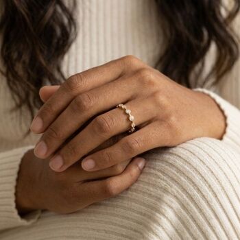 Minimalist Bezel Ring Gold, 4 of 8