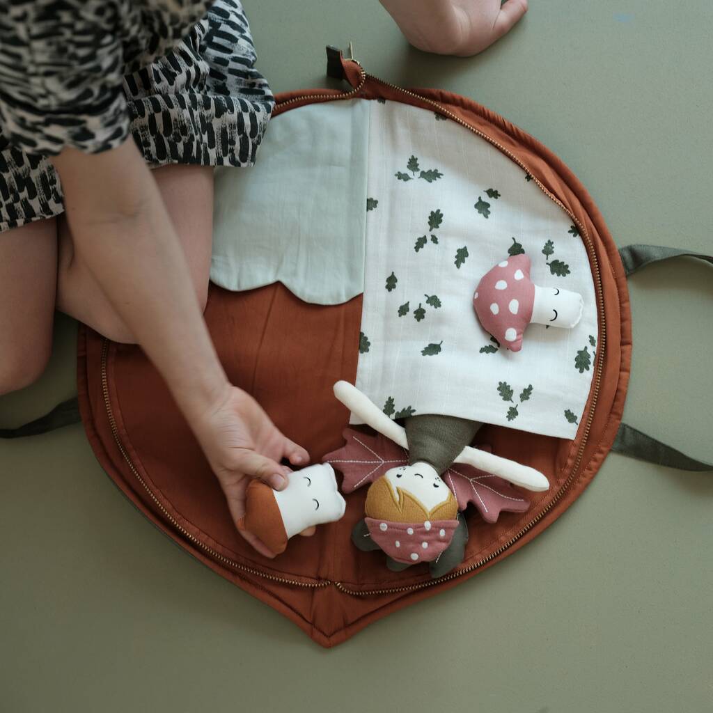 Image of Organic Cotton Leaf Play Purse Mat With Characters
