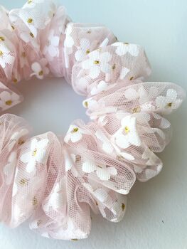 Daisy Tulle Scrunchie, 4 of 9