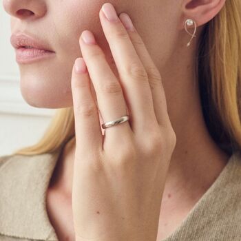 Classic 9ct White Gold Court Wedding Band Ring 3mm, 2 of 4