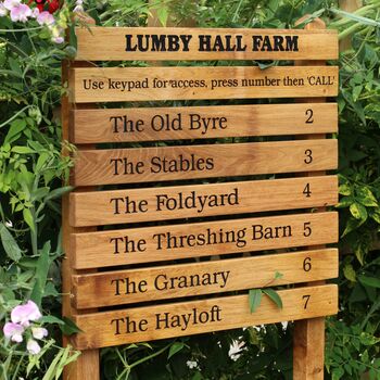 Ladder Direction Oak Sign Post, Up To Eight Tiers, 2 of 12