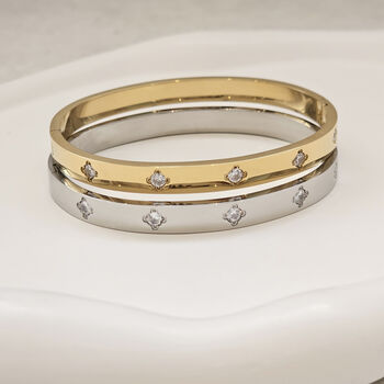 Solitaire Diamond Clover Bangle Gold, 3 of 9