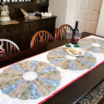 Table Runner, Robins, Reindeer, Holly Mistletoe, 8 of 8