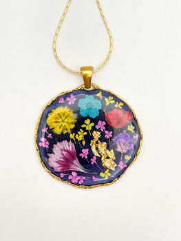 Vintage Pendant Necklace With Real Flowers In Black Lacquer, 3 of 12