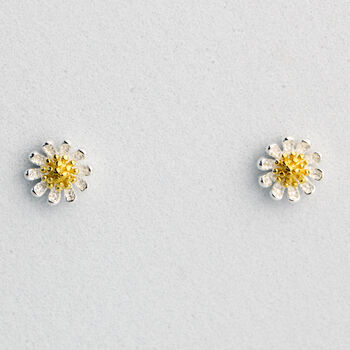 Sterling Silver Screw Back Daisy Stud Earrings, 4 of 5