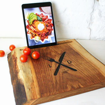 Personalised Oak Wood Chopping Board And iPad Stand, 3 of 7