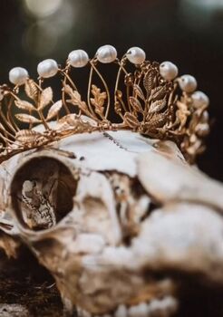 The Agatha Crown Oak Leaf Pearl Tiara, 3 of 12