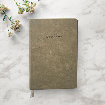 2024 Weekly Diary Planner, 2 of 9