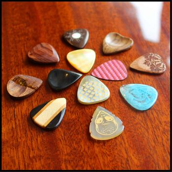 Acoustic Guitar Merry Christmas Tin Of 12 Picks, 5 of 11