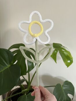 Knitted Wire Daisy Stem, 2 of 4