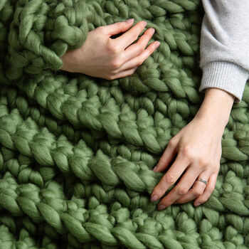 Henrietta Giant Blanket Beginner Crochet Kit, 2 of 8