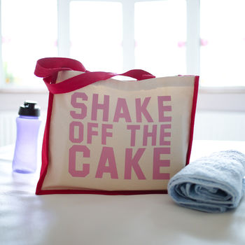 Slogan Gym Bag ‘Shake Off The Cake’, 3 of 4
