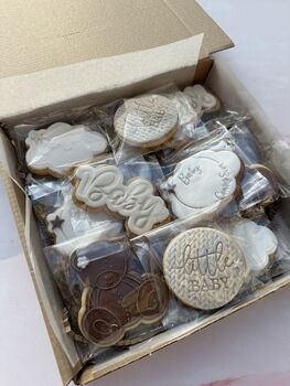 Neutral Baby Shower Biscuit Favours, 6 of 7