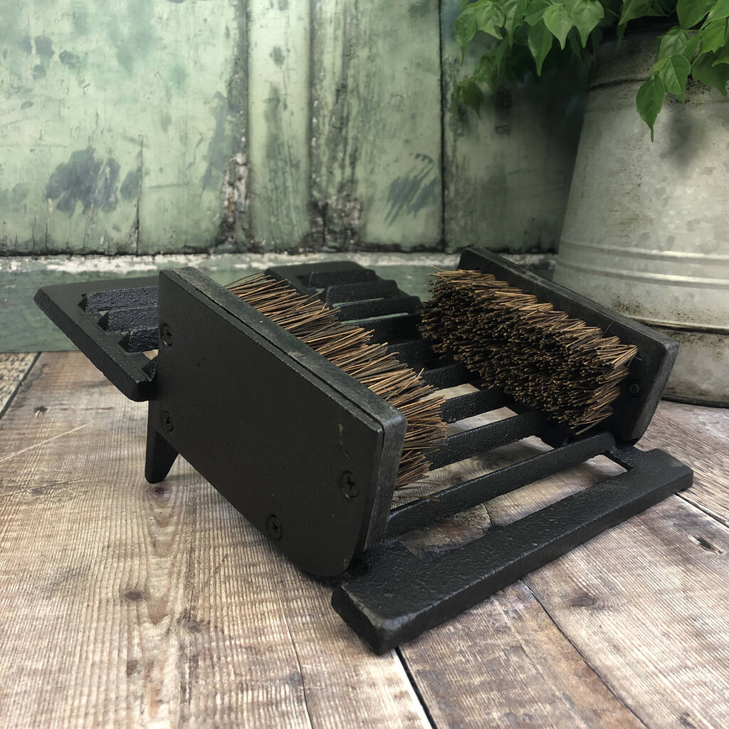 boot puller and brush