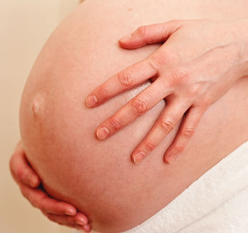 Prenatal Bath Soak To Ease Muscle Pains, 2 of 3