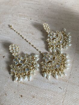 Indian White Gold Plated Kundan Pearl Earrings And Tikka Set, 3 of 4