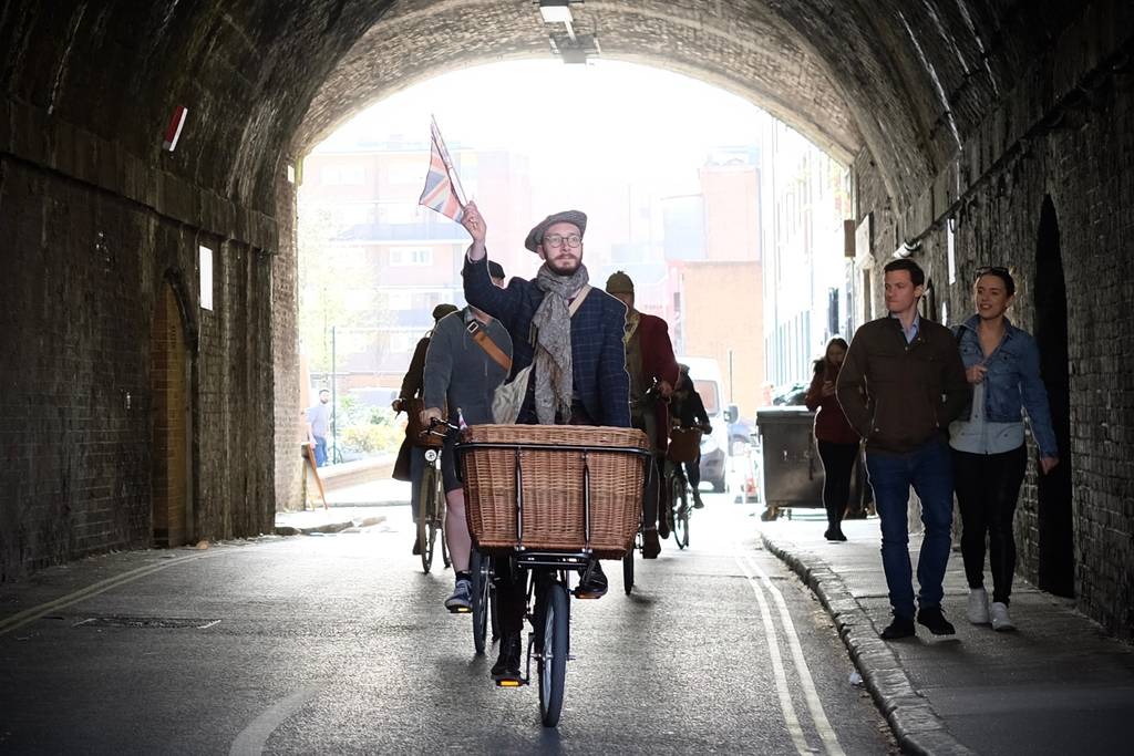 A Gin And Market Safari By Bicycle For One, 1 of 8