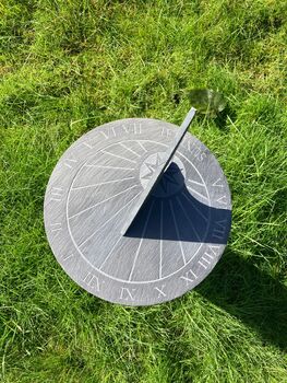25cm Sundial Garden Sun Dial Slate Round Grey Garden Ornament Clock, 3 of 3